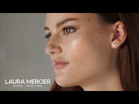 Laura Mercier Translucent Setting Powder Glow Subtly Highlights Skin